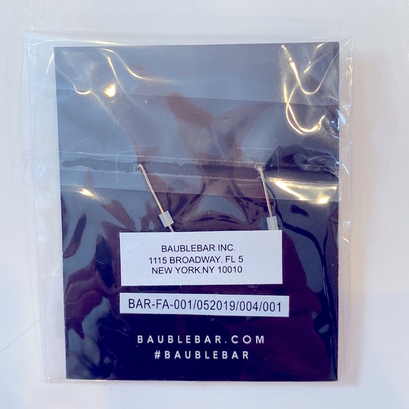 ❌❌SOLD❌❌ BAUBLEBAR Farah Ear Crawler Earrings (Brand New,  Factory Sealed) - Picture 4 of 4